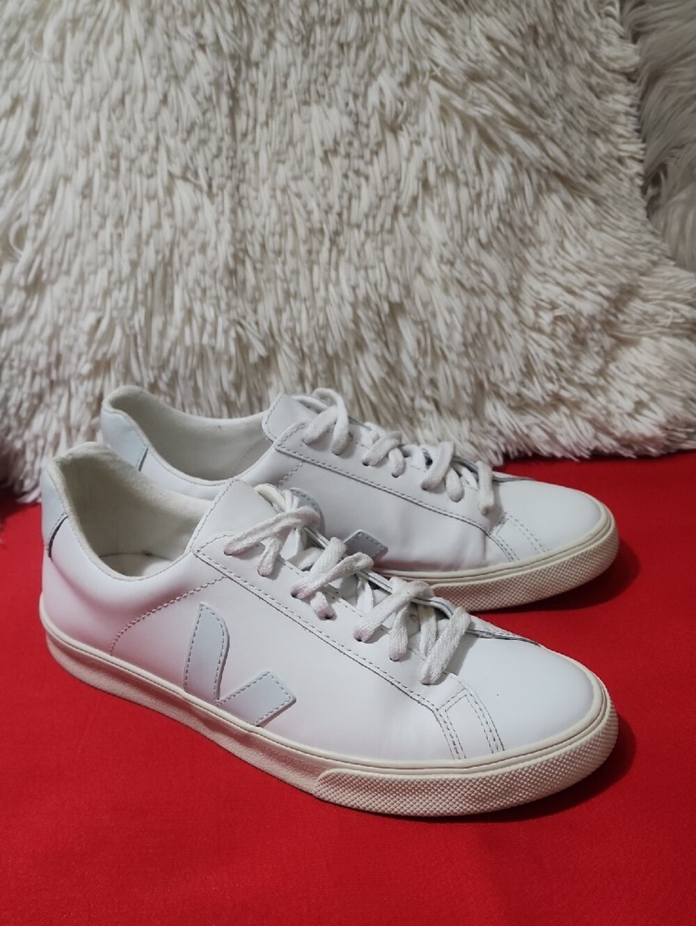 Veja Esplar White Leather Low-Top Sneakers with Pale Blue Logo - Picture 2 of 13
